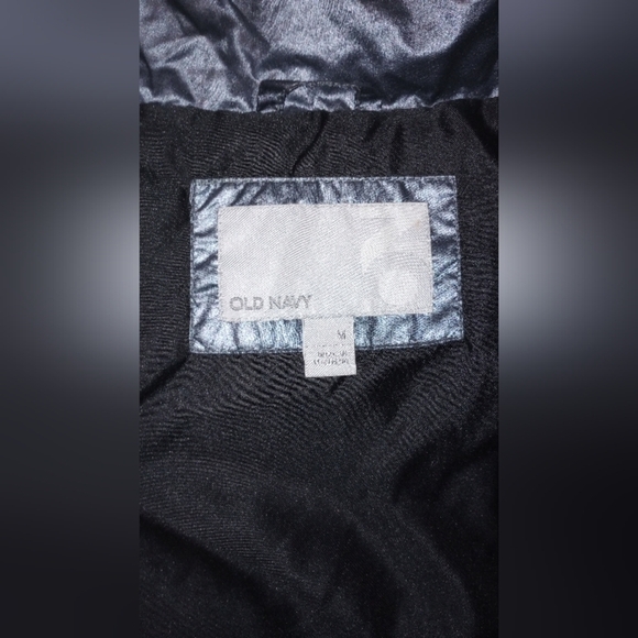 Old Navy Shiny Black Puffer Jacket, Size M - Picture 4 of 5